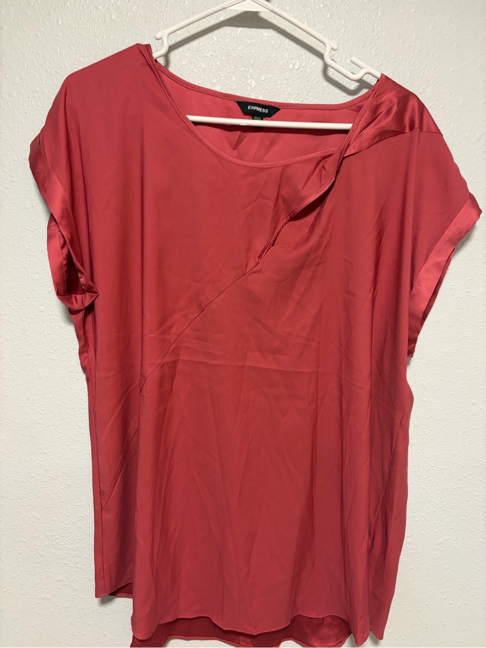 Express Rose Short-Sleeve Satin-Trim Blouse